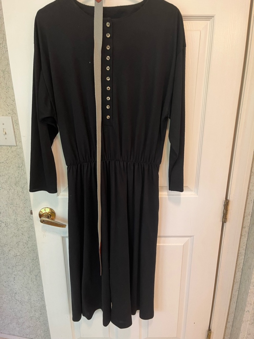 Black Long-Sleeve Button Front Women’s Dress. Size 18